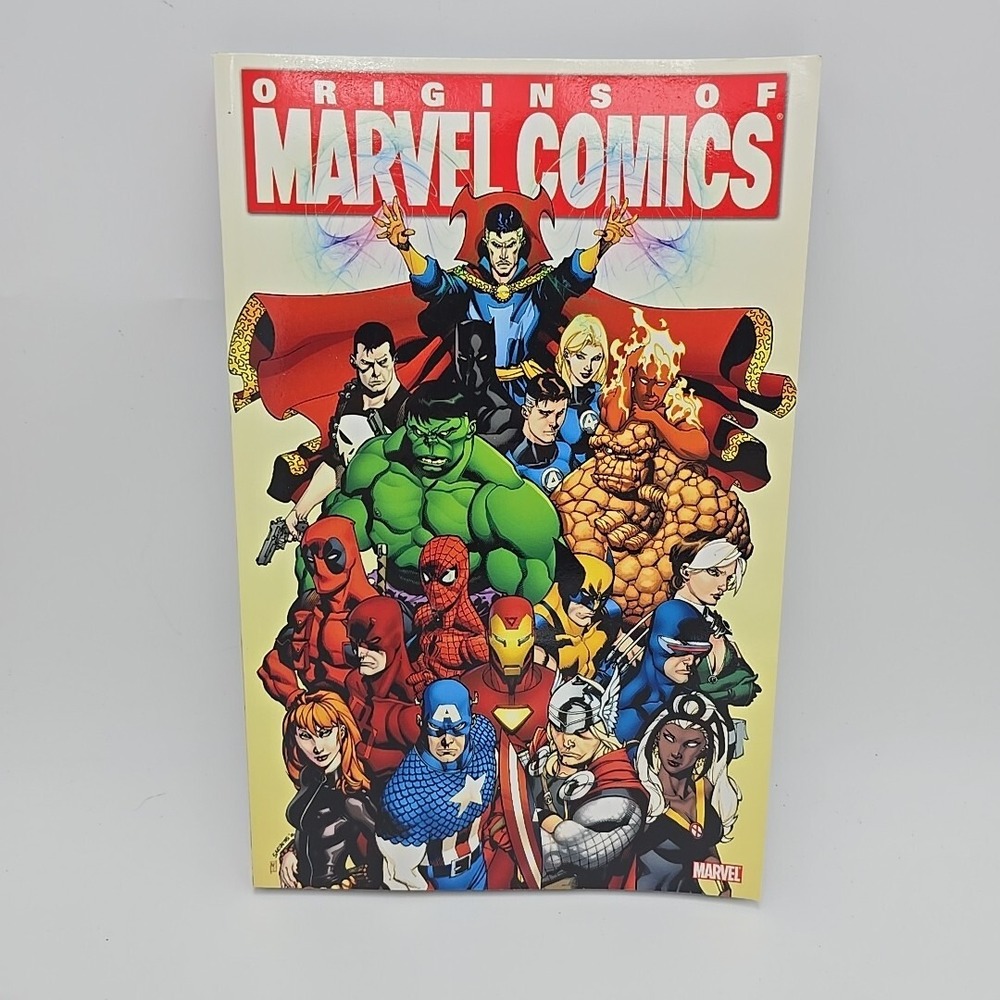 Marvel‎ Graphic Novel ORIGINS OF MARVEL COMICS Softcover